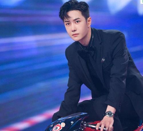 圈内人爆料张艺兴王一博  第3张